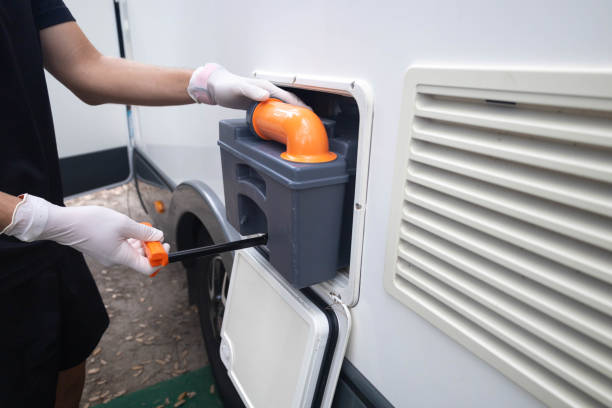 Best Porta potty rental near me  in Arvin, CA